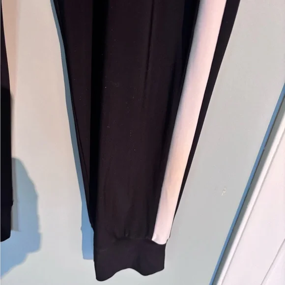 Joseph Ribkoff athletic pant - Picture 3 of 5